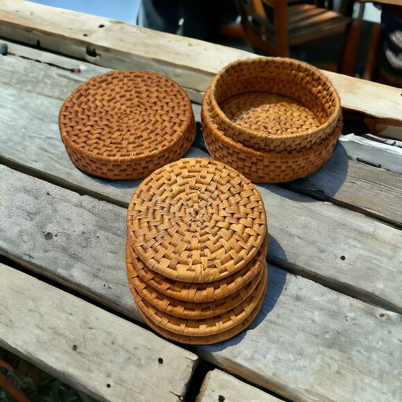 Rattan Wicker Straw Coasters 5 Woven Basket Holder with Lid Vtg Boho Decor Home - Picture 1 of 16